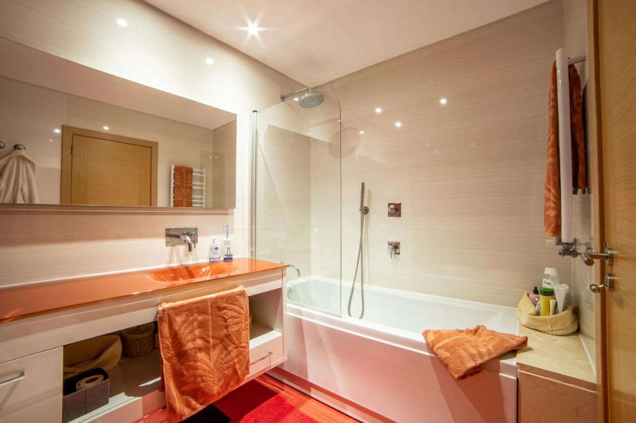 Lovely Apartment Near Airport And Nations Park, With Garage Loures Eksteriør bilde