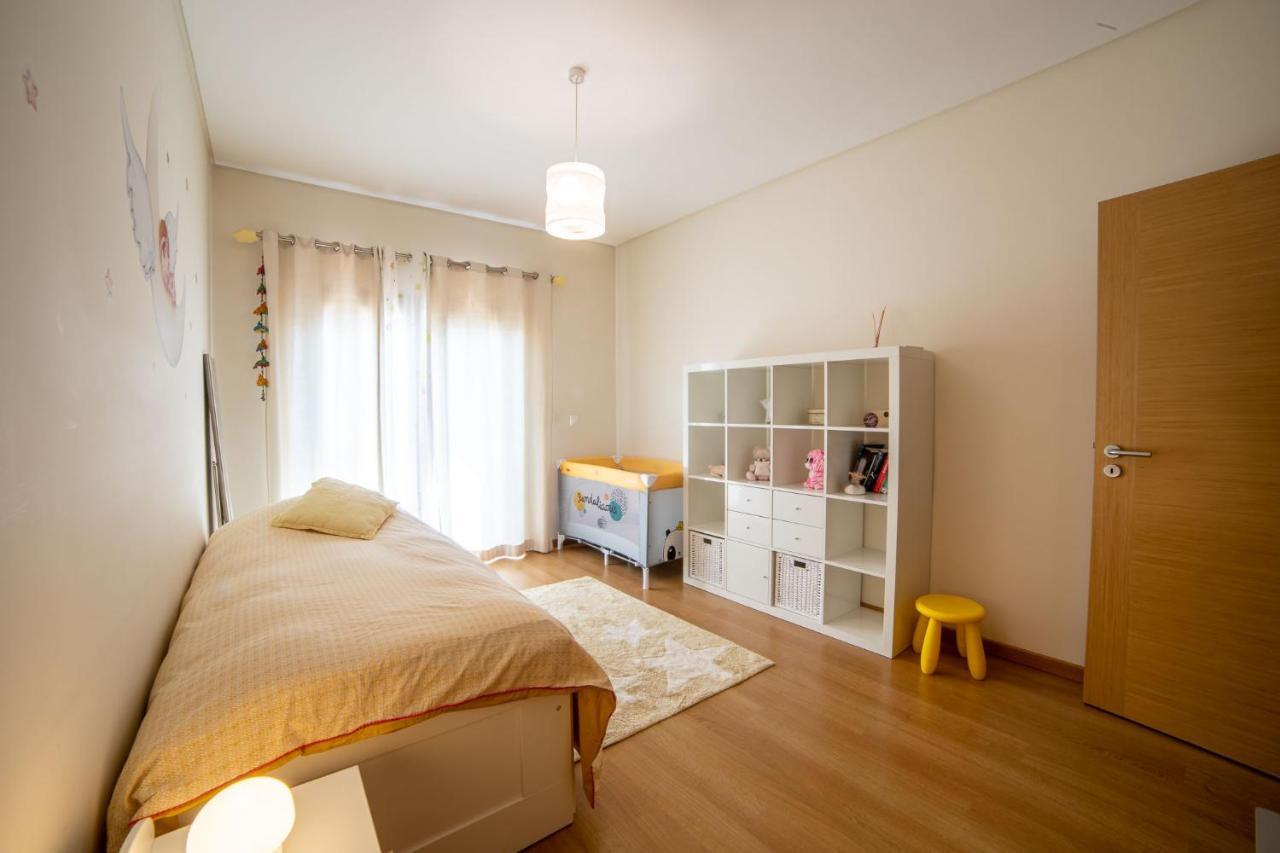Lovely Apartment Near Airport And Nations Park, With Garage Loures Eksteriør bilde
